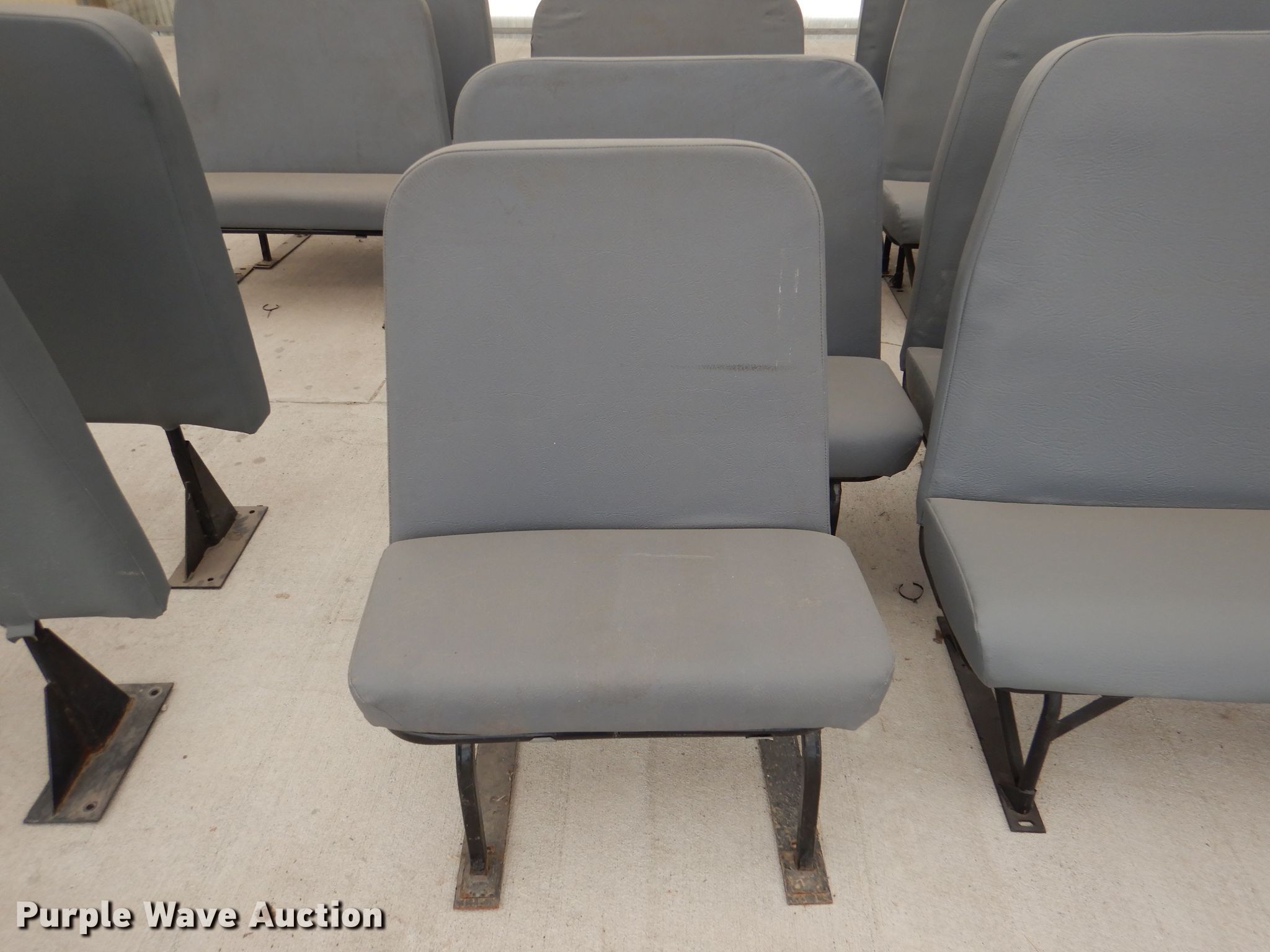 (24) bus seats in Belton, MO Item DN6095 sold Purple Wave