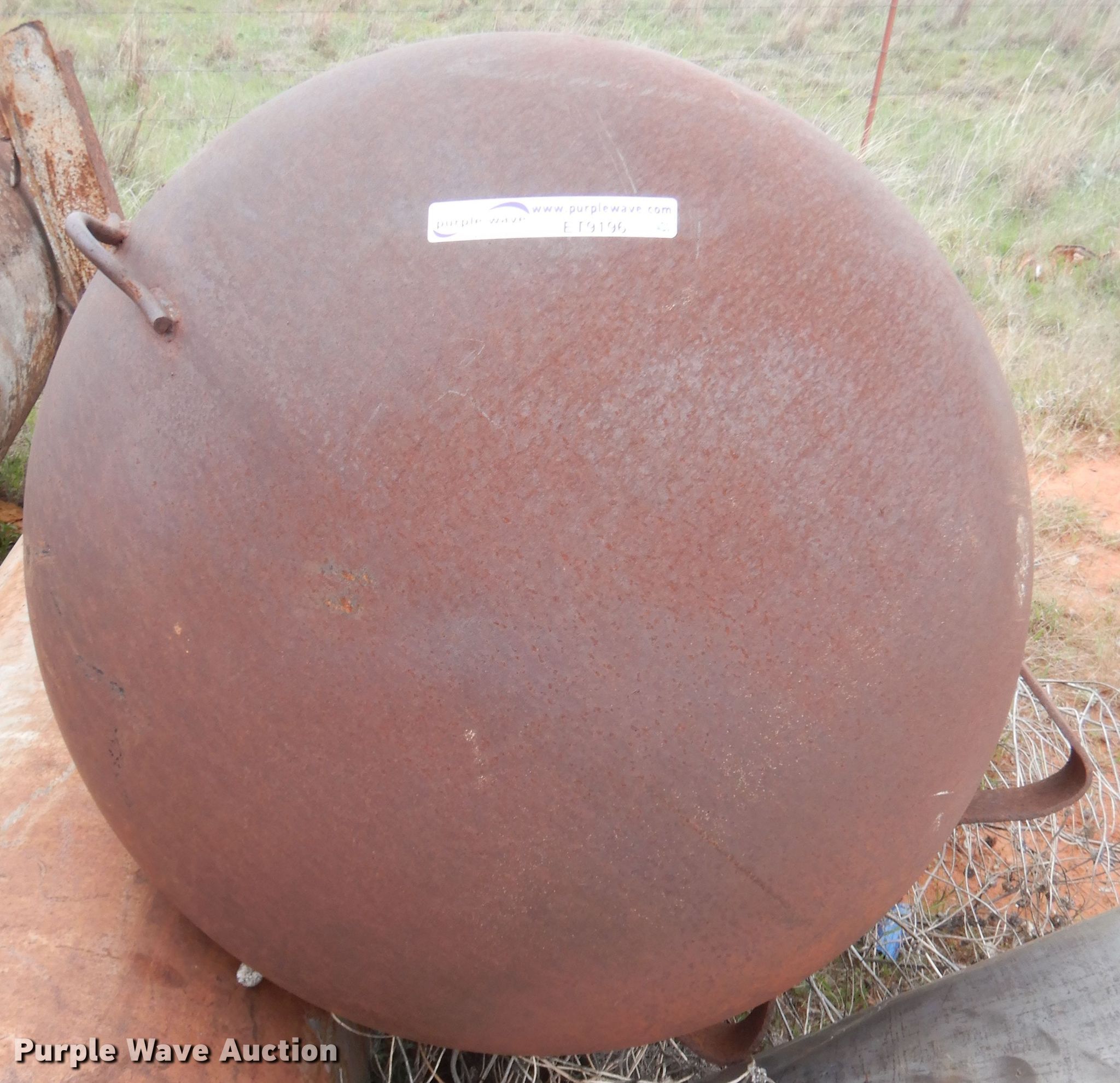 Propane tank in Weatherford, OK Item ET9196 sold Purple Wave