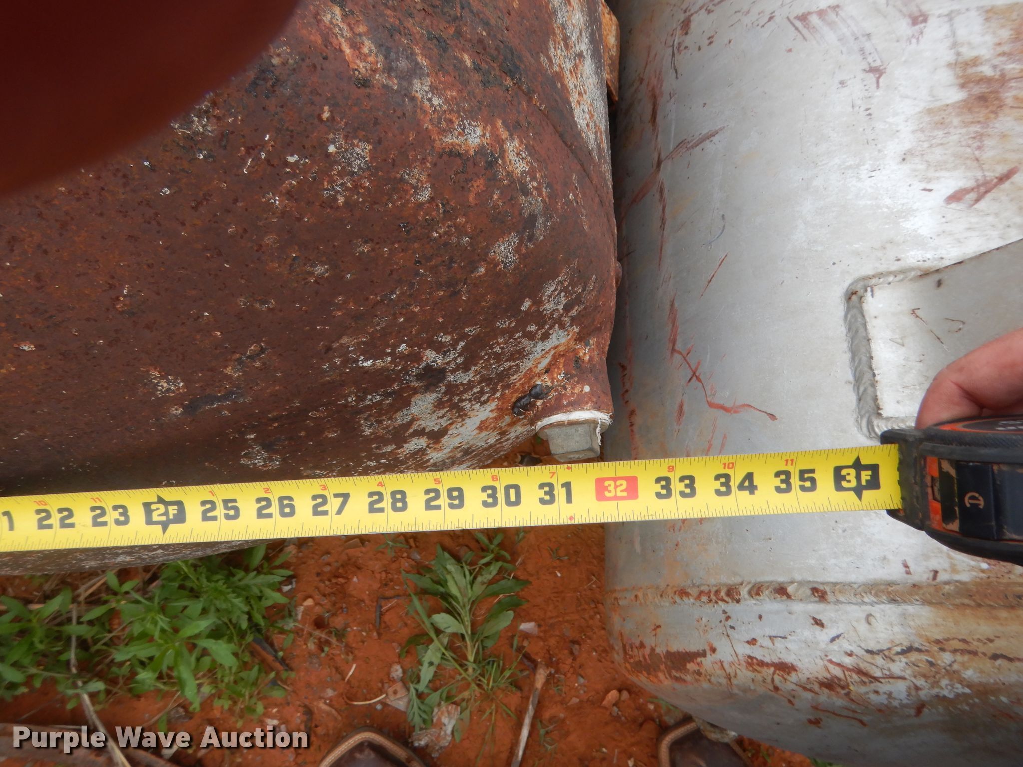 Propane tank in Weatherford, OK Item ET9198 sold Purple Wave