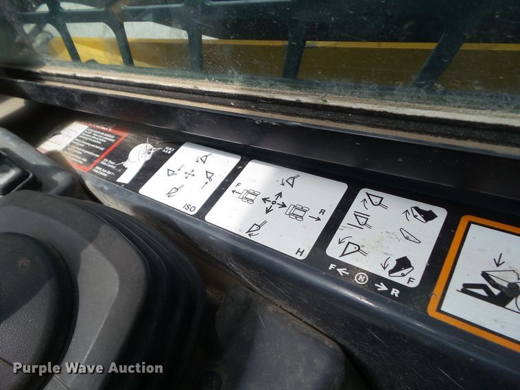 image for item DA7106 2016 John Deere 333E  tracked skid steer loader