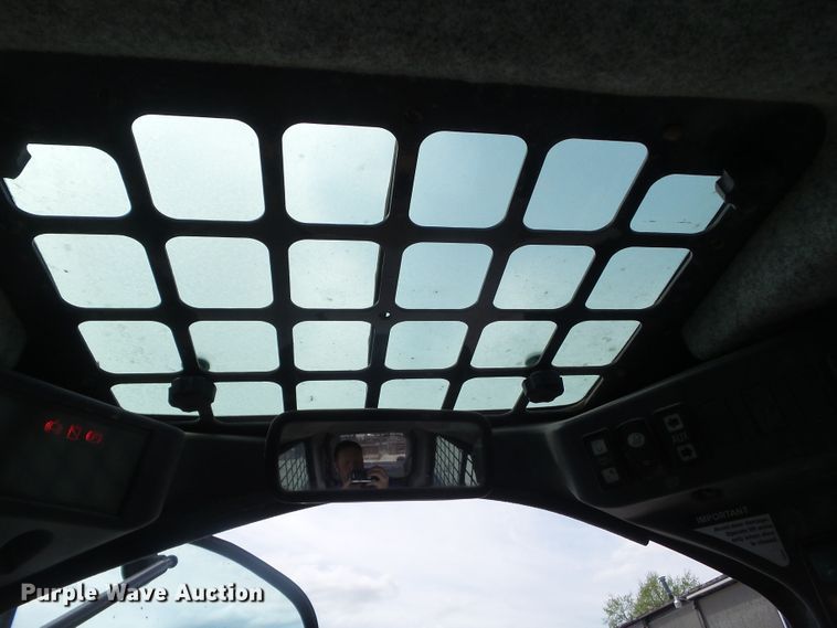 image for item DA7106 2016 John Deere 333E  tracked skid steer loader