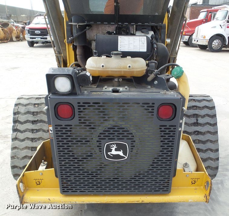 image for item DA7106 2016 John Deere 333E  tracked skid steer loader