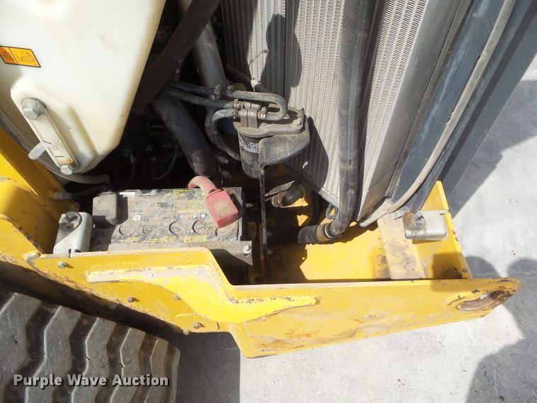 image for item DA7106 2016 John Deere 333E  tracked skid steer loader