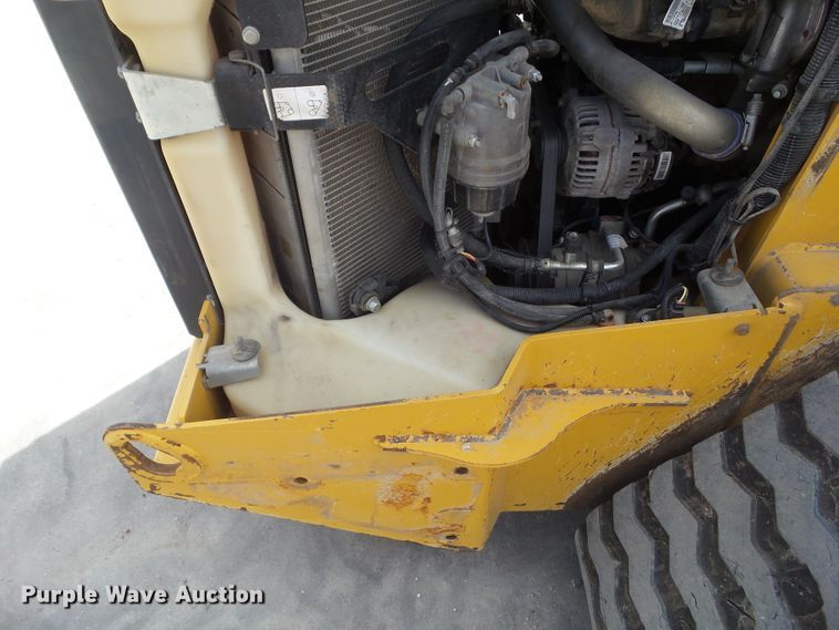 image for item DA7106 2016 John Deere 333E  tracked skid steer loader