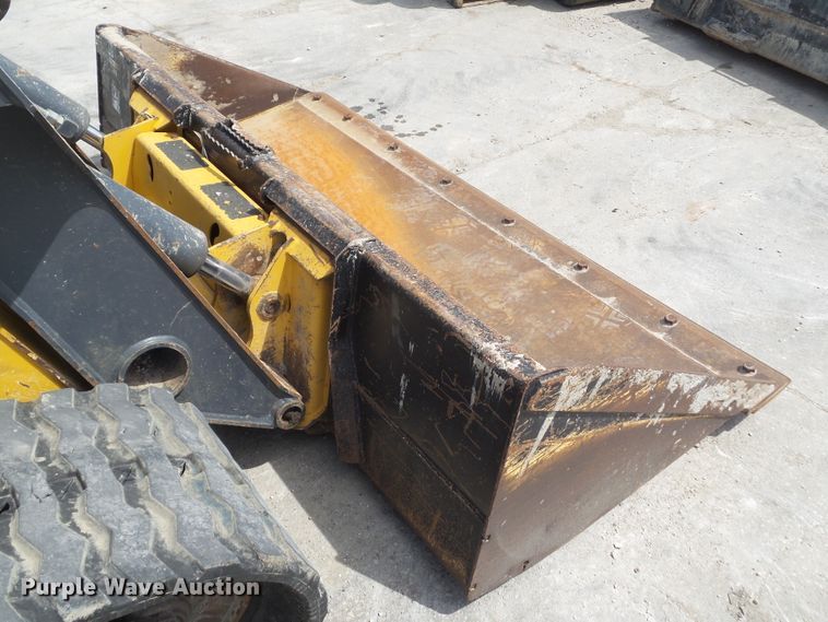 image for item DA7106 2016 John Deere 333E  tracked skid steer loader