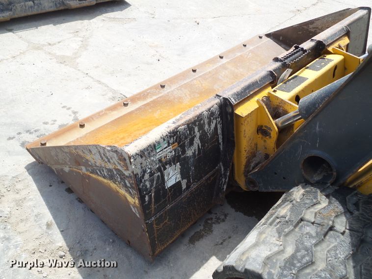 image for item DA7106 2016 John Deere 333E  tracked skid steer loader