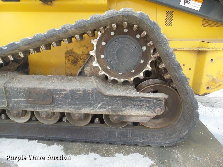 image for item DA7106 2016 John Deere 333E  tracked skid steer loader