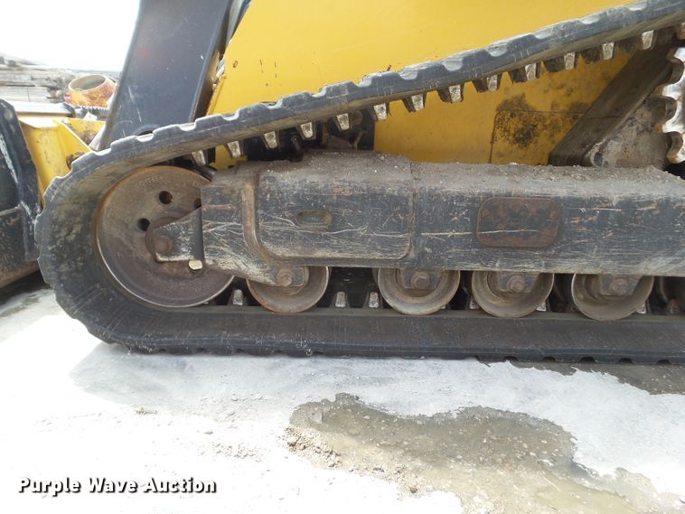 image for item DA7106 2016 John Deere 333E  tracked skid steer loader