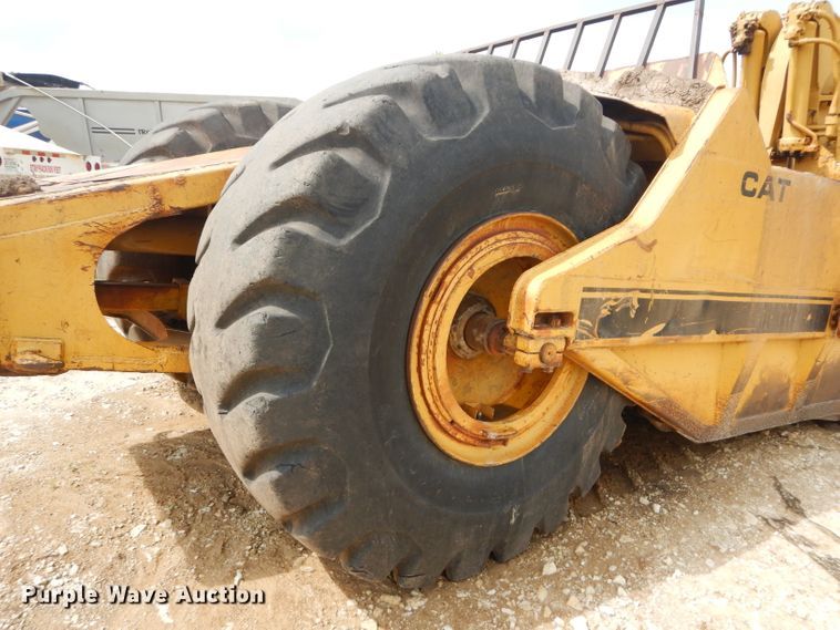 image for item DH4457 1972 Caterpillar 621  conventional scraper