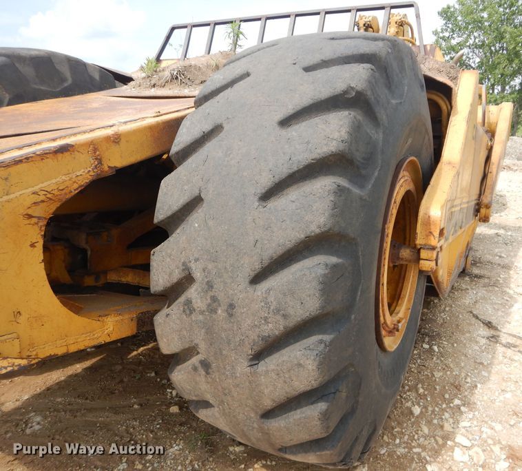 image for item DH4457 1972 Caterpillar 621  conventional scraper