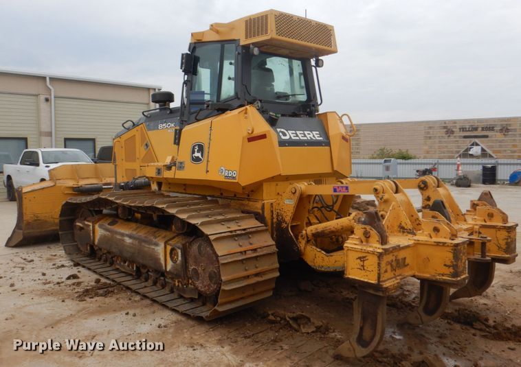 image for item DH5493 2015 John Deere 850K WLT  dozer