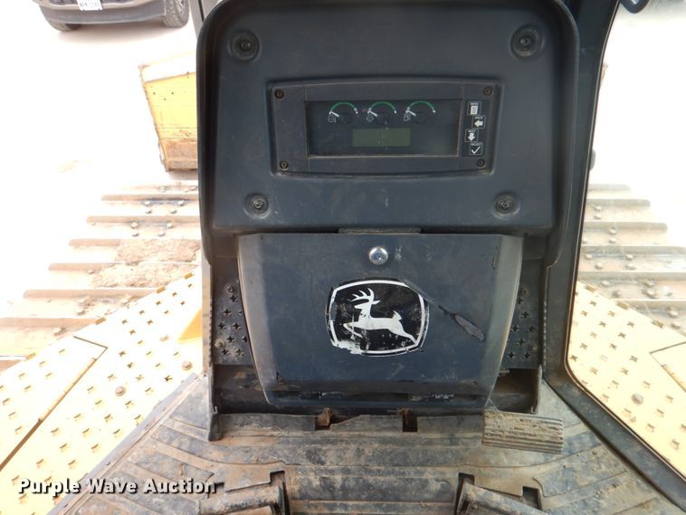 image for item DH5493 2015 John Deere 850K WLT  dozer