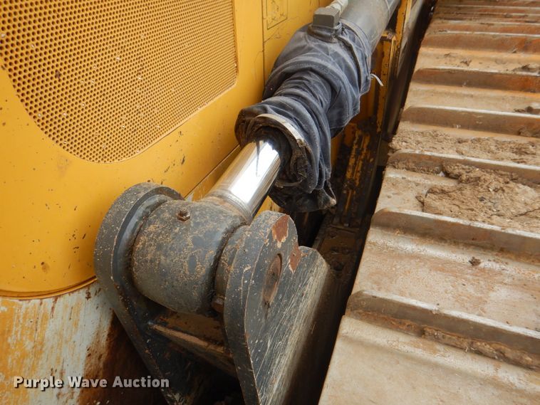 image for item DH5493 2015 John Deere 850K WLT  dozer