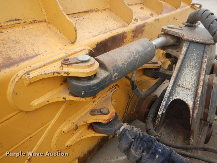 image for item DH5493 2015 John Deere 850K WLT  dozer