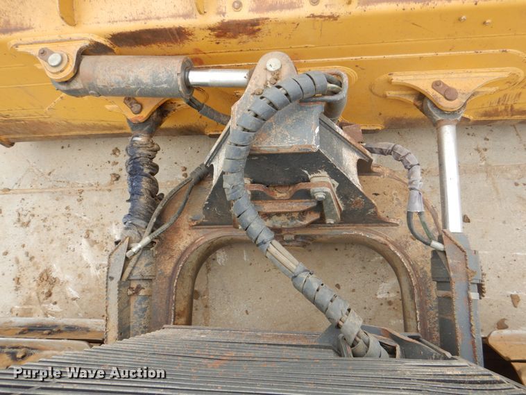 image for item DH5493 2015 John Deere 850K WLT  dozer