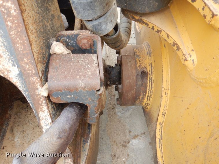 image for item DH5493 2015 John Deere 850K WLT  dozer