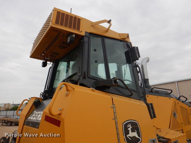 image for item DH5493 2015 John Deere 850K WLT  dozer