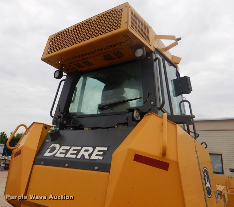image for item DH5493 2015 John Deere 850K WLT  dozer