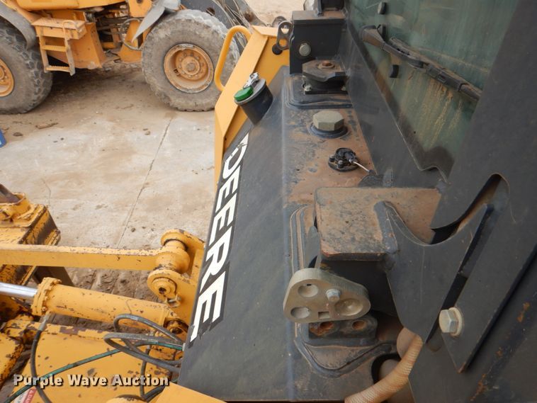 image for item DH5493 2015 John Deere 850K WLT  dozer