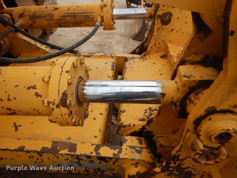 image for item DH5493 2015 John Deere 850K WLT  dozer