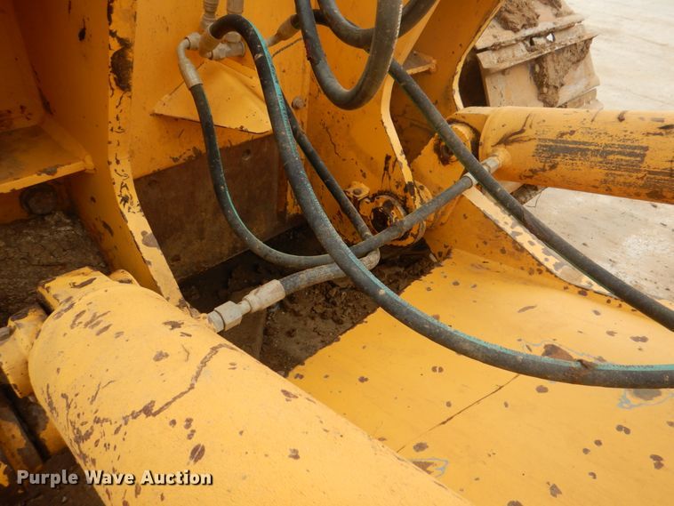 image for item DH5493 2015 John Deere 850K WLT  dozer