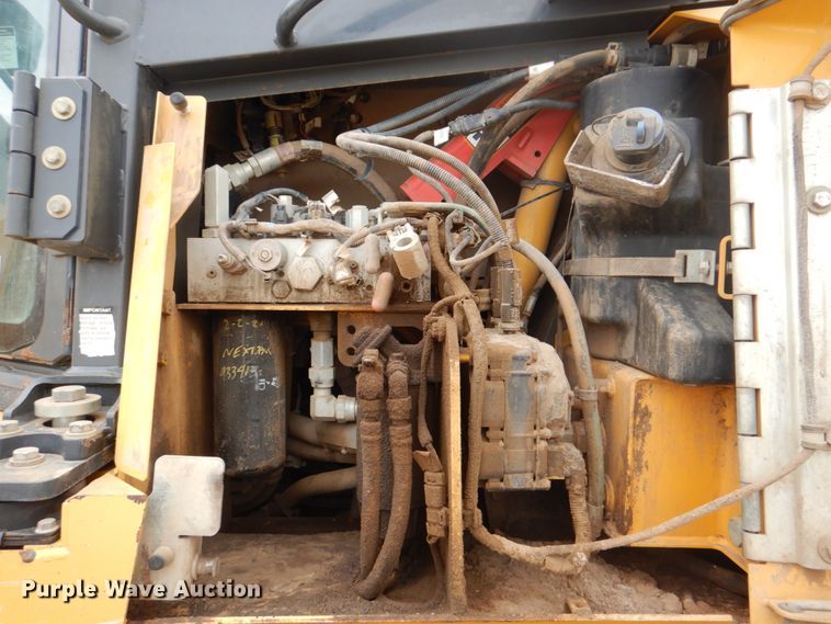 image for item DH5493 2015 John Deere 850K WLT  dozer