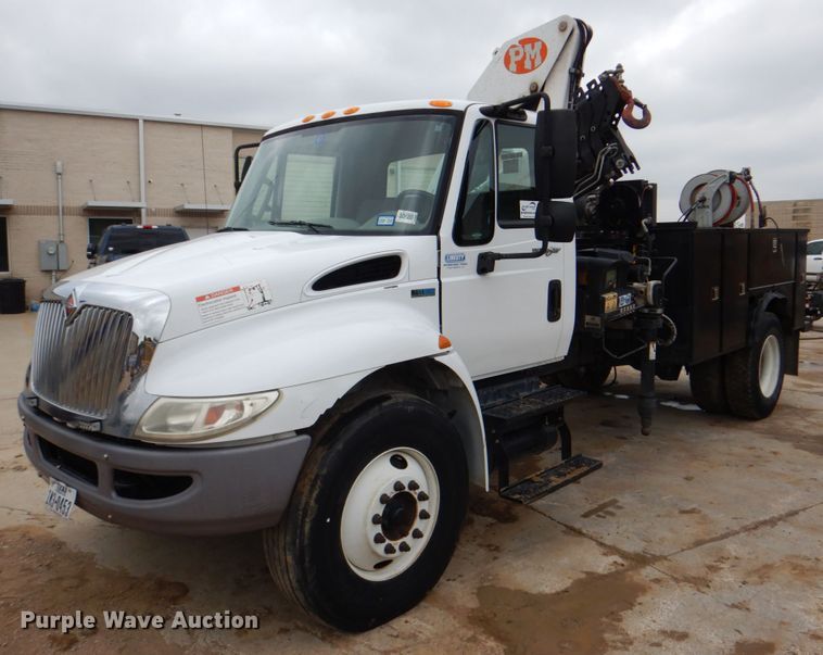 image for item DH5494 2014 International DuraStar 4300  utility / service truck