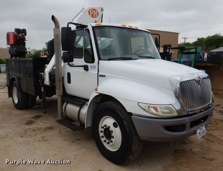 image for item DH5494 2014 International DuraStar 4300  utility / service truck