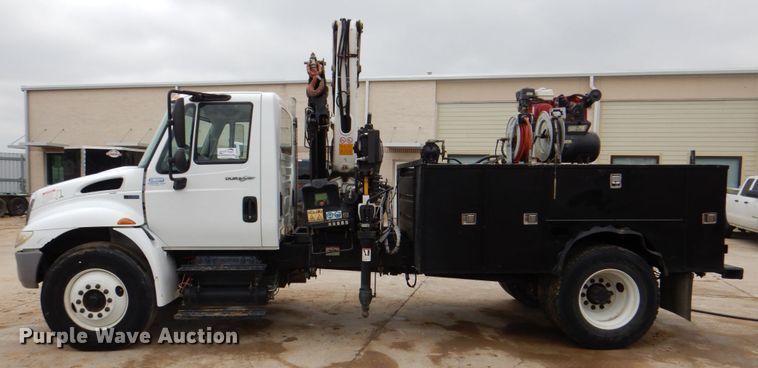 image for item DH5494 2014 International DuraStar 4300  utility / service truck