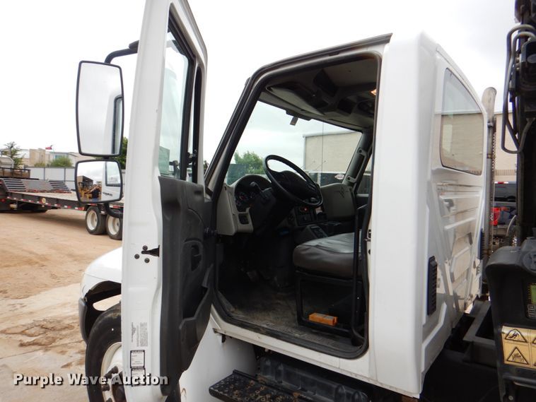 image for item DH5494 2014 International DuraStar 4300  utility / service truck