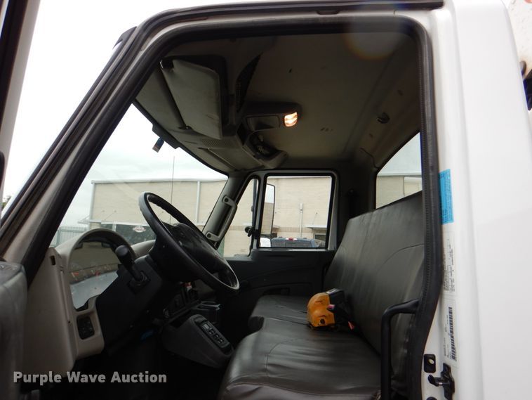 image for item DH5494 2014 International DuraStar 4300  utility / service truck
