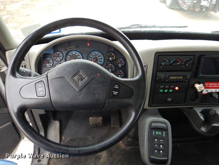 image for item DH5494 2014 International DuraStar 4300  utility / service truck