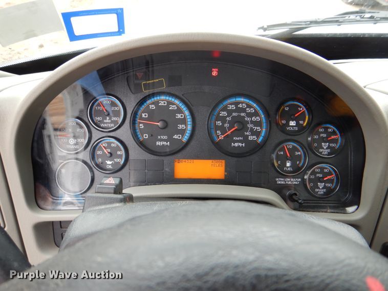 image for item DH5494 2014 International DuraStar 4300  utility / service truck