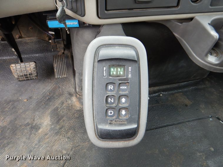 image for item DH5494 2014 International DuraStar 4300  utility / service truck