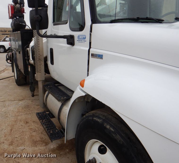 image for item DH5494 2014 International DuraStar 4300  utility / service truck