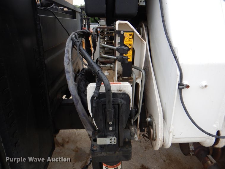 image for item DH5494 2014 International DuraStar 4300  utility / service truck