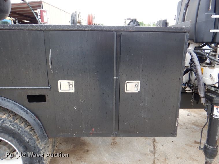 image for item DH5494 2014 International DuraStar 4300  utility / service truck