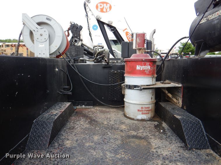 image for item DH5494 2014 International DuraStar 4300  utility / service truck