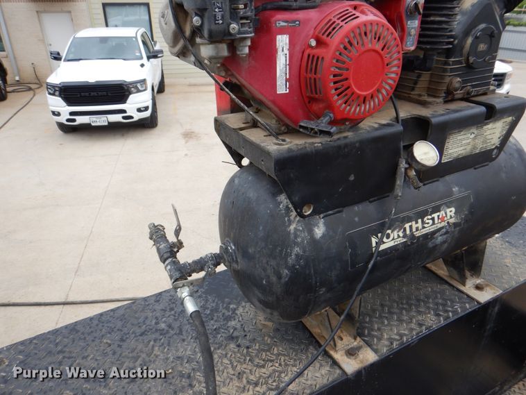 image for item DH5494 2014 International DuraStar 4300  utility / service truck