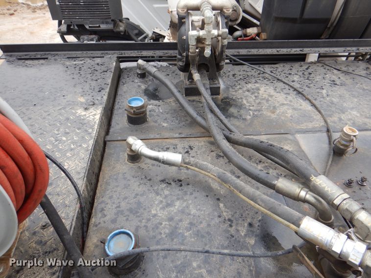 image for item DH5494 2014 International DuraStar 4300  utility / service truck