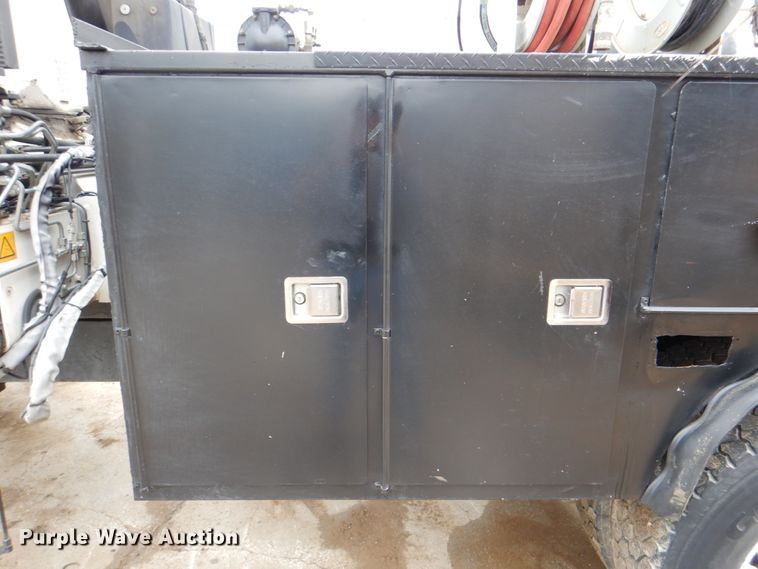 image for item DH5494 2014 International DuraStar 4300  utility / service truck