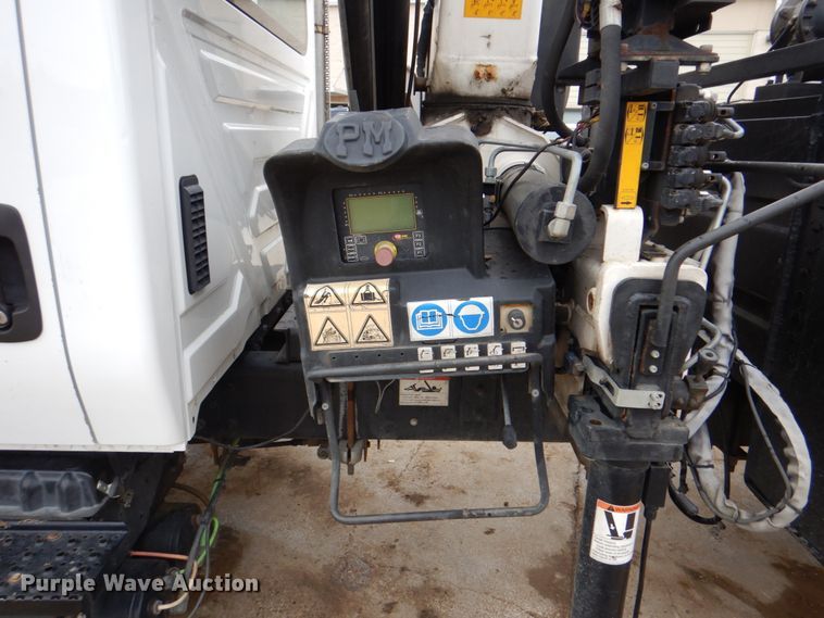 image for item DH5494 2014 International DuraStar 4300  utility / service truck