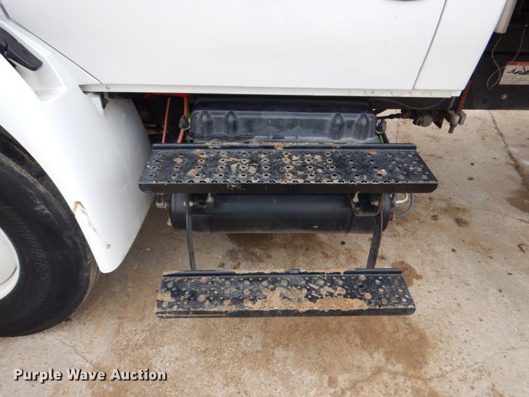 image for item DH5494 2014 International DuraStar 4300  utility / service truck