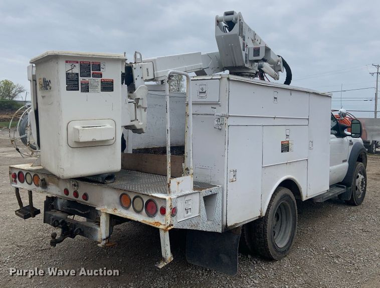 image for item DH5852 2006 Ford F550 Super Duty XL  bucket truck