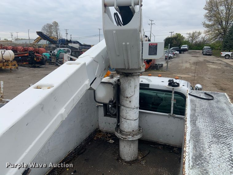 image for item DH5852 2006 Ford F550 Super Duty XL  bucket truck