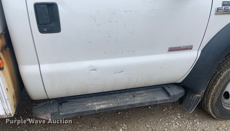 image for item DH5852 2006 Ford F550 Super Duty XL  bucket truck