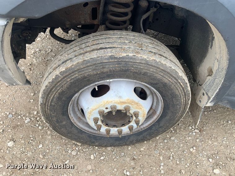 image for item DH5852 2006 Ford F550 Super Duty XL  bucket truck