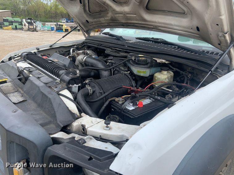 image for item DH5852 2006 Ford F550 Super Duty XL  bucket truck