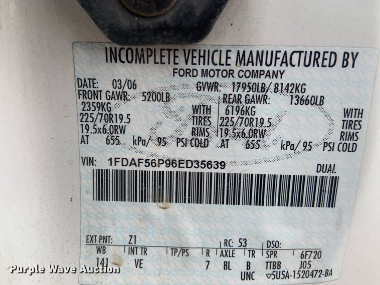 image for item DH5852 2006 Ford F550 Super Duty XL  bucket truck