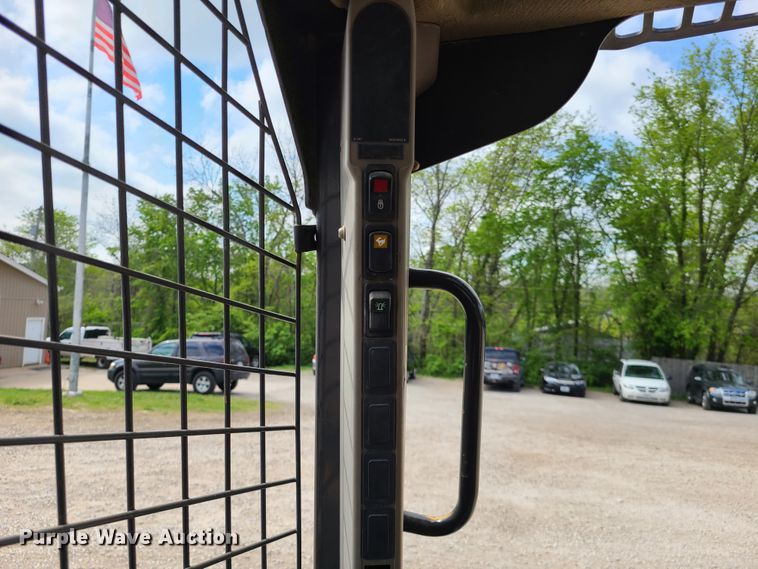 image for item DH5997 2011 Case SR250  skid steer loader